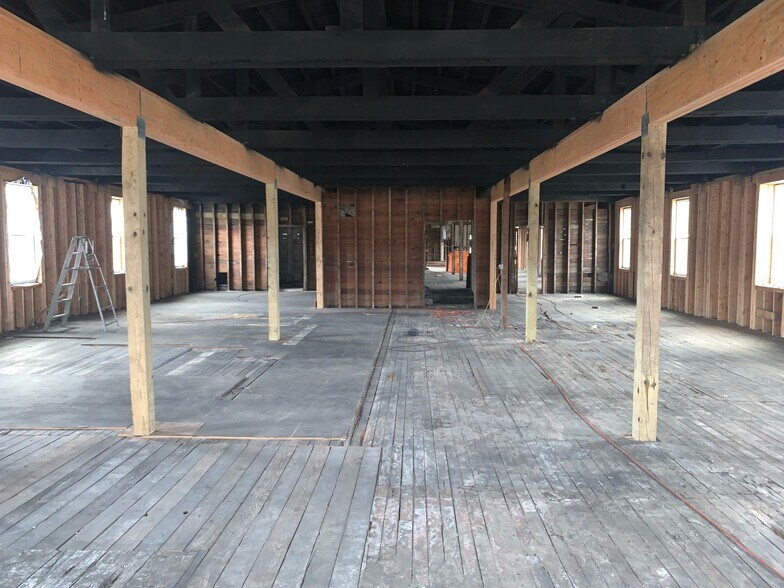 More Photos Of 5629 Madison Rd, Cincinnati Warehouse For Sale