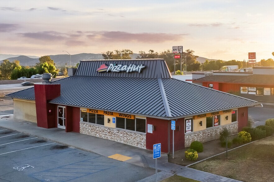 More Photos Of 1860 W Ramsey St, Banning Fast Food For Sale