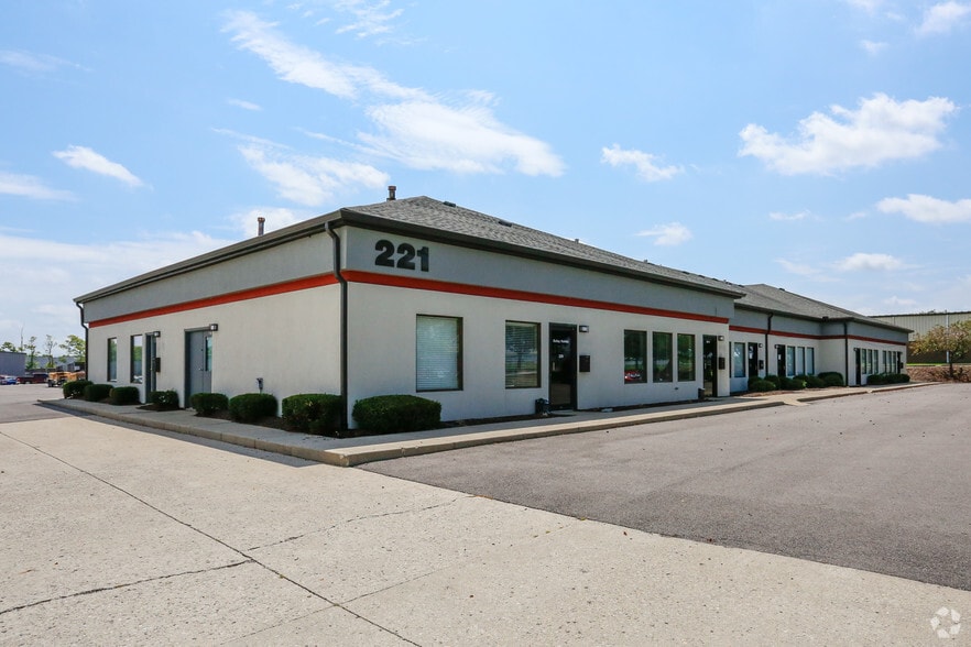 Primary Photo Of 221-229 S Pioneer Blvd, Springboro Light Distribution For Lease