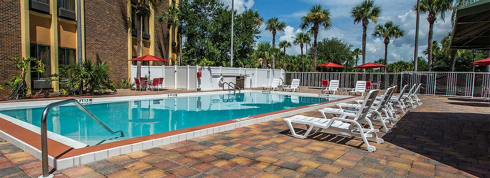 More Photos Of 7675 W Irlo Bronson Memorial Hwy, Kissimmee Hotel For Sale