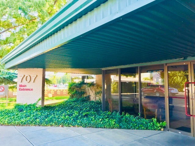 More Photos Of 707 24th Ave SW, Norman Medical For Lease