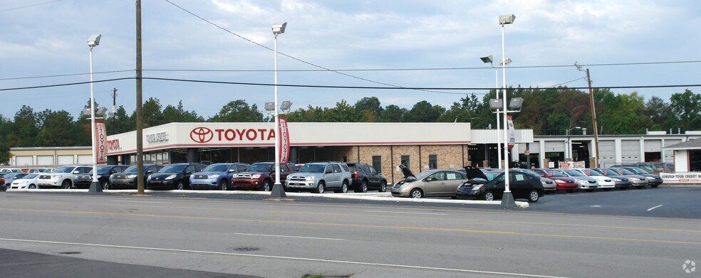 More Photos Of 1640 Airport Blvd, West Columbia Auto Dealership For Lease