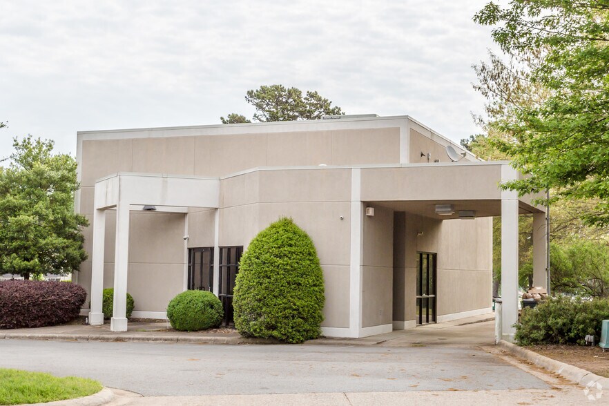 More Photos Of 12211 W Markham, Little Rock Freestanding For Sale