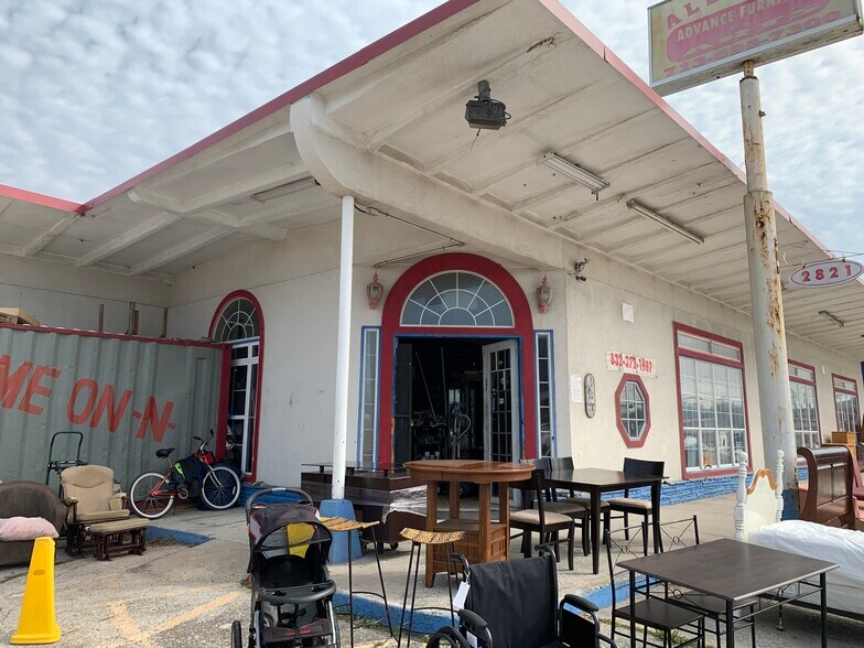 More Photos Of 2821 Laura Koppe, Houston Freestanding For Sale