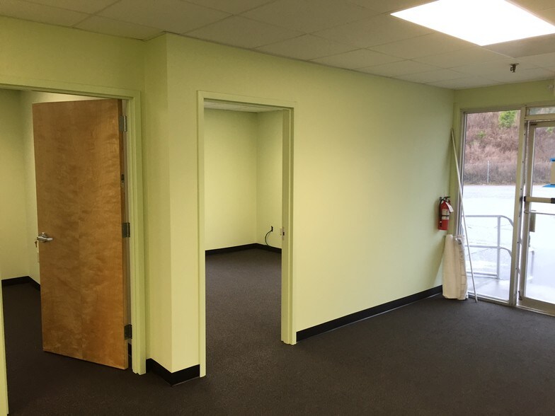 More Photos Of 1224 Isley Dr, Gastonia Manufacturing For Sale