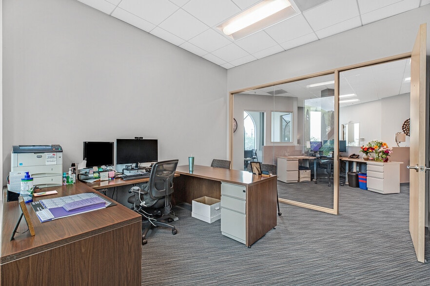 More Photos Of 41111 Mission Blvd, Fremont Office For Lease