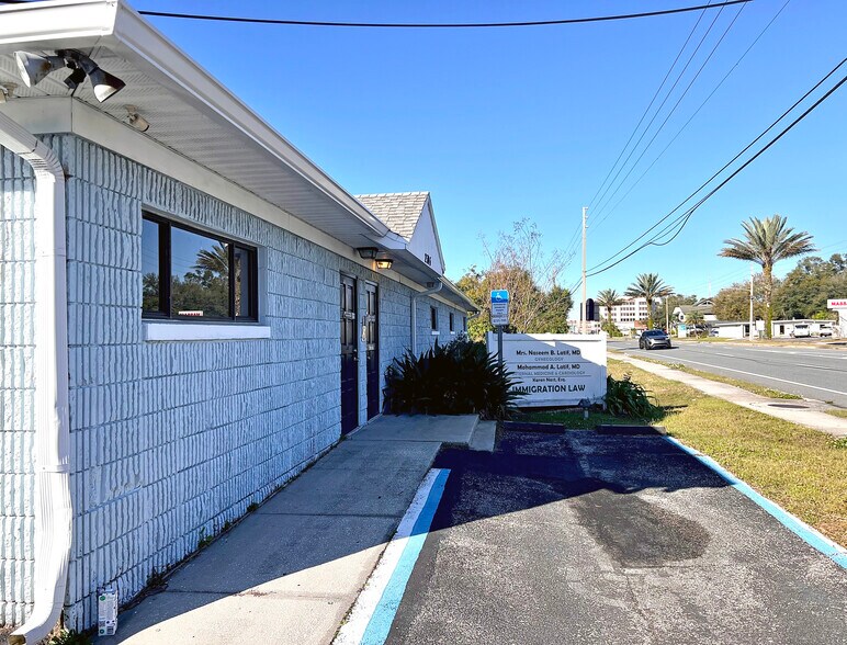 Primary Photo Of 2306 Lee Rd, Winter Park Medical For Lease