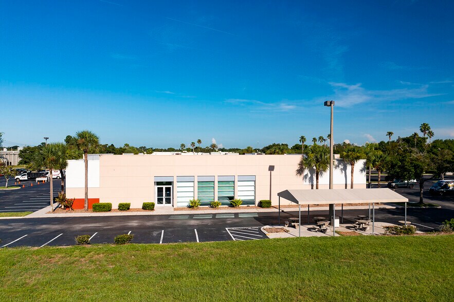 More Photos Of 3011 University Center Dr, Tampa Office For Lease