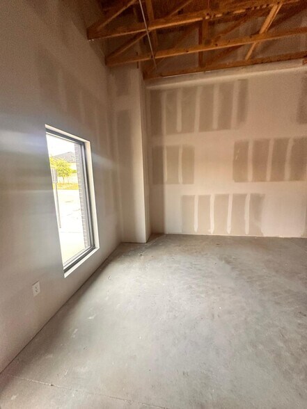 More Photos Of 2261 Gattis School Rd, Round Rock Medical For Lease