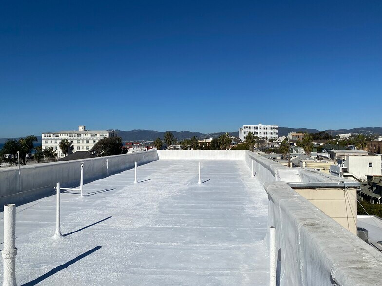 More Photos Of 30 Dudley Ave, Venice Apartments For Sale