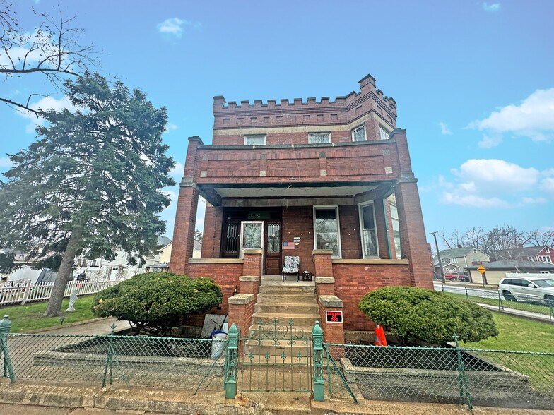 More Photos Of 13402 S Buffalo Ave, Chicago Apartments For Sale