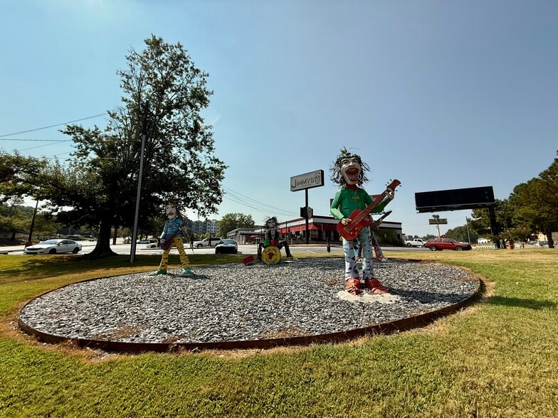 More Photos Of 6365 Peachtree Industrial Blvd, Atlanta Restaurant For Sale