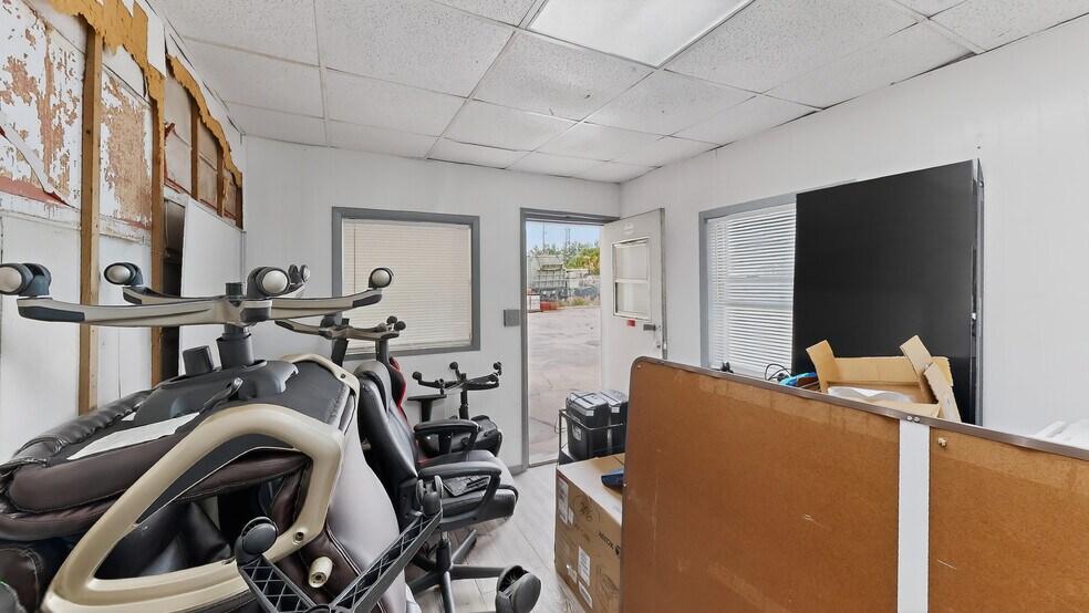 More Photos Of 515-519 18th St, Orlando Warehouse For Lease