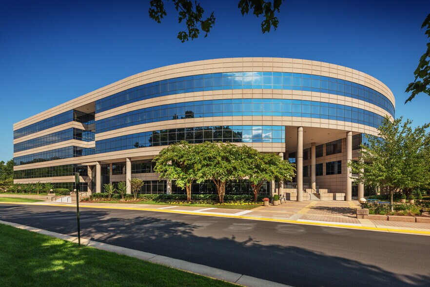 More Photos Of 3975 Fair Ridge Dr, Fairfax Office For Lease