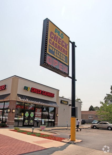 More Photos Of 1431 W 127th St, Calumet Park Storefront For Lease