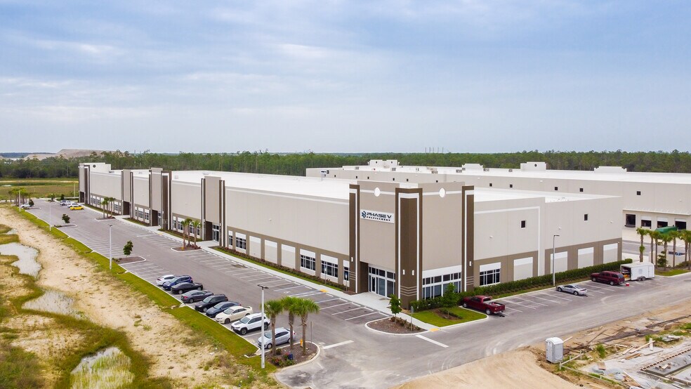 More Photos Of 16240 Airport Park Dr, Fort Myers Distribution For Lease