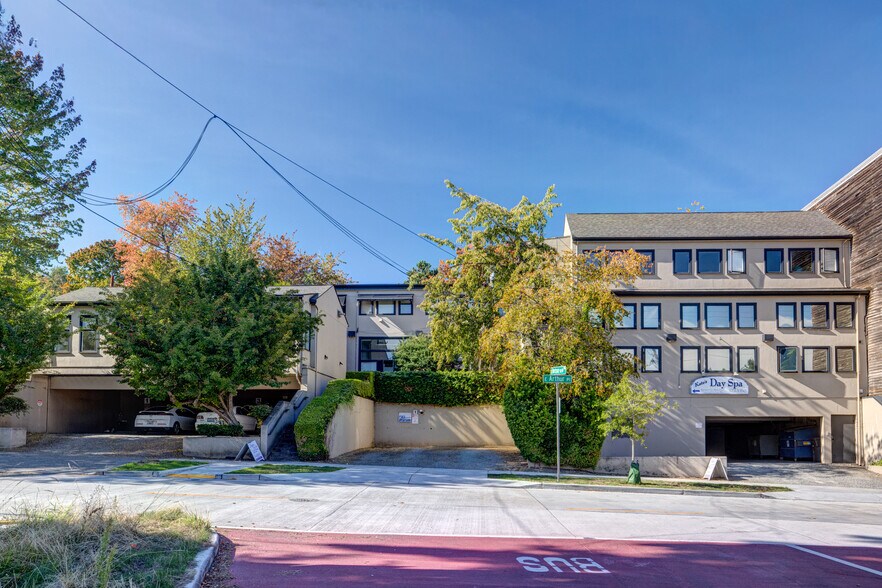 More Photos Of 2711 E Madison St, Seattle Storefront Retail Office For Sale