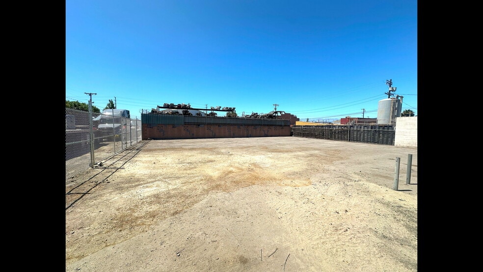 More Photos Of 230-234 E C St, Wilmington Warehouse For Sale