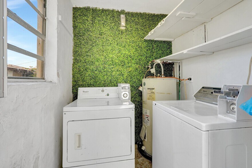 More Photos Of 1723 Liberty St, Hollywood Apartments For Sale