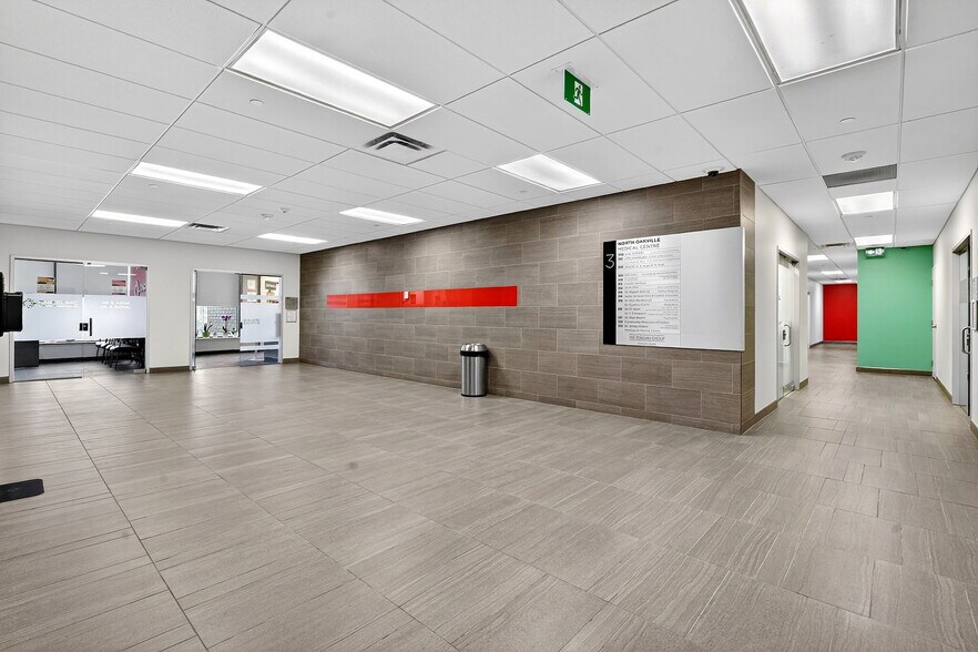 More Photos Of 3075 Hospital Gate, Oakville Medical For Lease