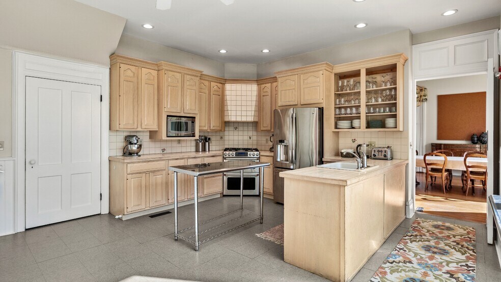 More Photos Of 4317 NY-23, Hudson Specialty For Sale