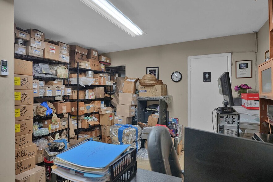 More Photos Of 7007 SW 13th Ter, Miami Warehouse For Sale