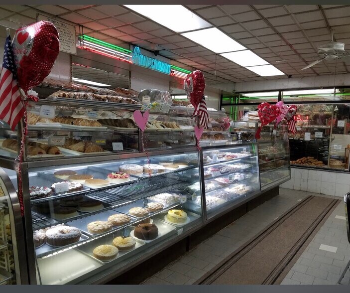 More Photos Of 95-20 Jamaica Ave, Woodhaven Storefront Retail Residential For Sale