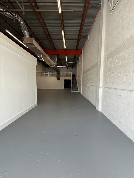 More Photos Of 5431-5441 NW 15th St, Margate Warehouse For Lease