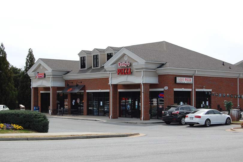 More Photos Of 540 W Crossville Rd, Roswell Freestanding For Lease