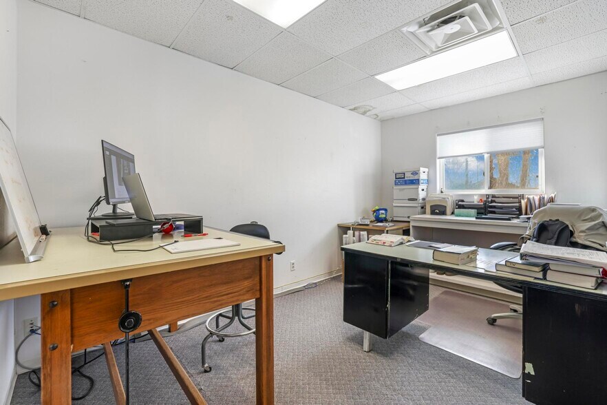 More Photos Of 507 Main Ave W, Twin Falls Flex For Sale