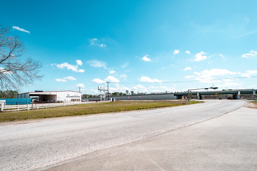 More Photos Of 11998 Highway 59, Cleveland Flex For Sale