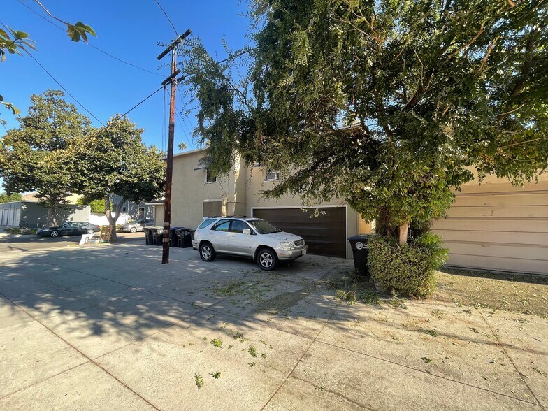 More Photos Of 988 W Glenoaks Blvd, Glendale Apartments For Sale