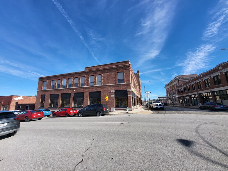 More Photos Of 223 W 3rd St, Joplin Apartments For Sale