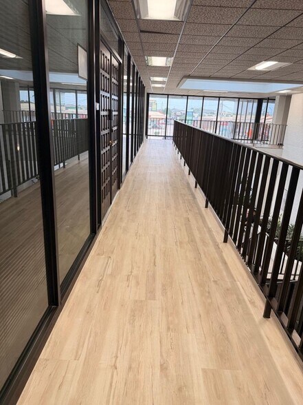 More Photos Of 17115 Red Oak Dr, Houston Medical For Sale