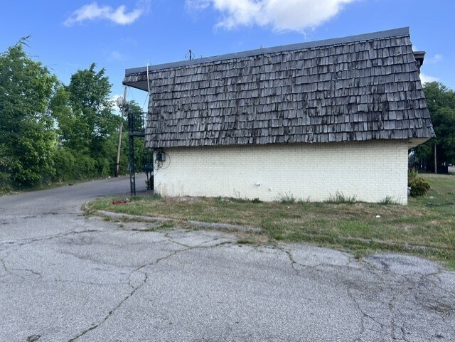 More Photos Of 3721 Millbranch Rd, Memphis Apartments For Sale
