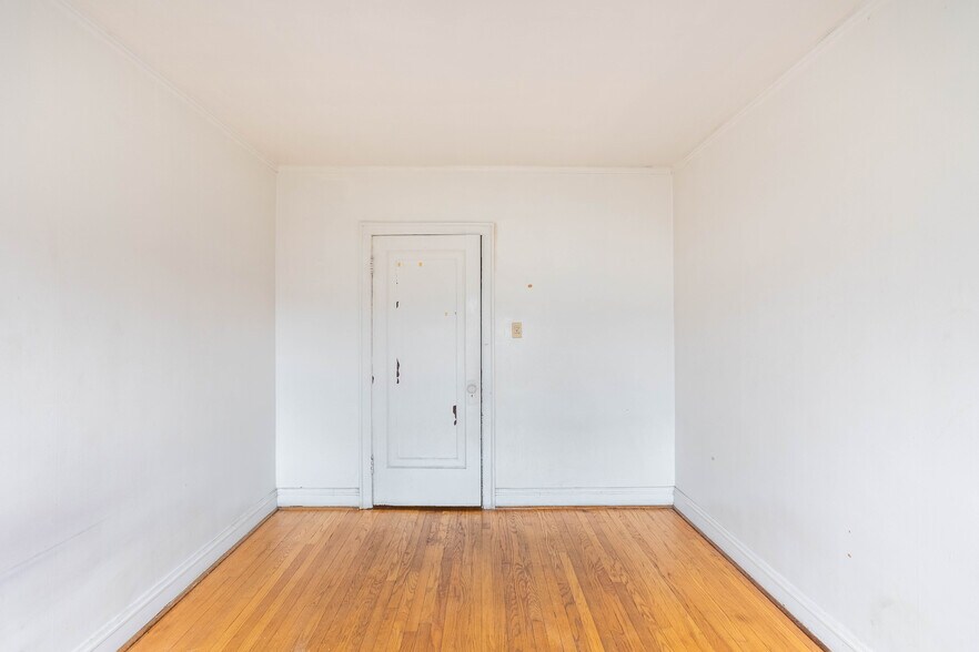 More Photos Of 146 157th St, Calumet City Apartments For Sale