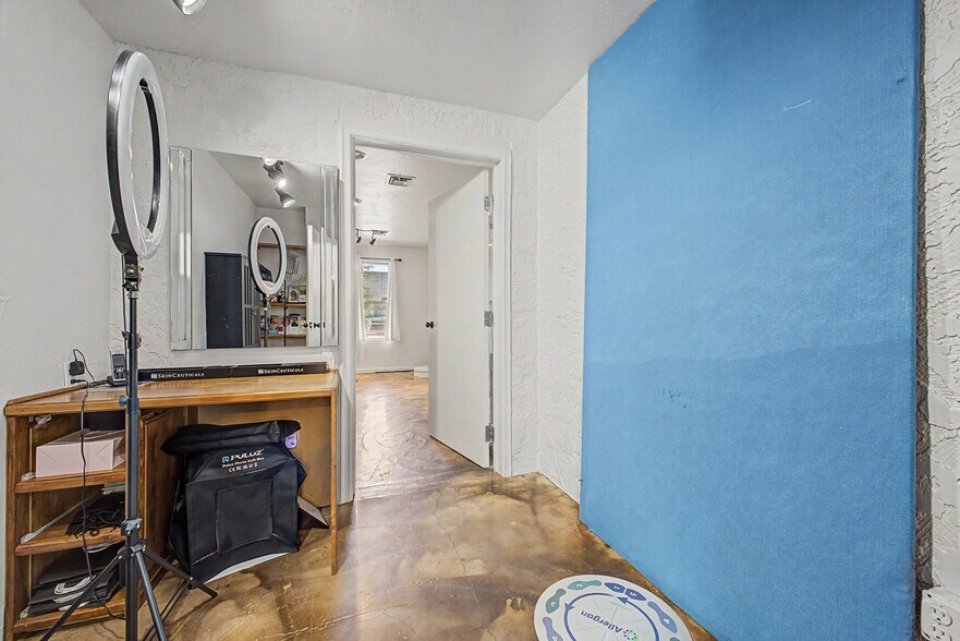 More Photos Of 7506 E Monterey Way, Scottsdale Office For Sale