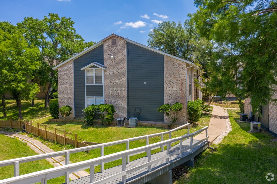 More Photos Of 1000 E University Dr, College Station Apartments For Sale