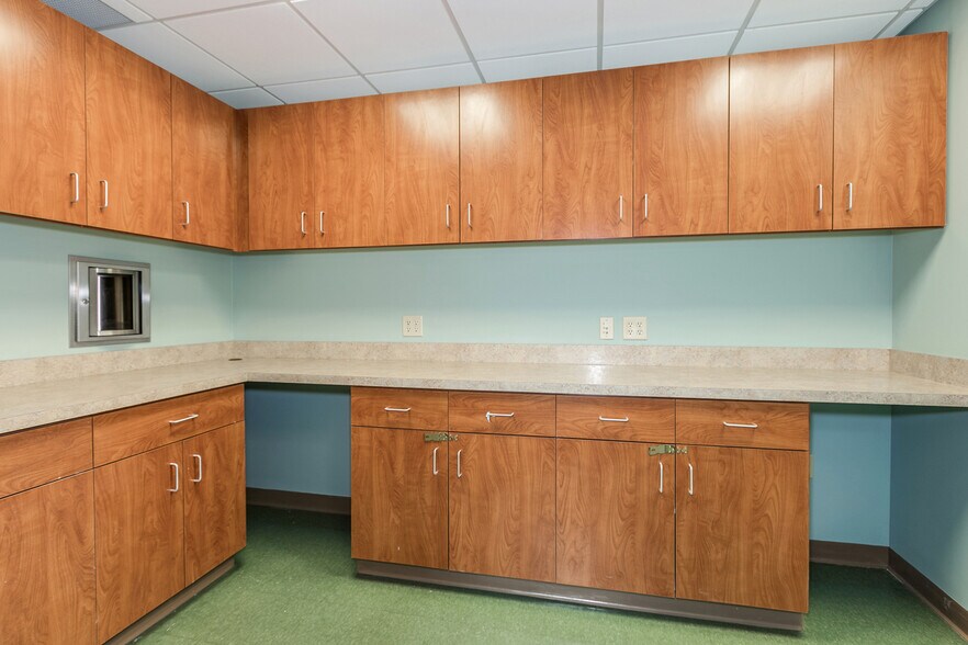 More Photos Of 7300 France Ave S, Edina Medical For Lease