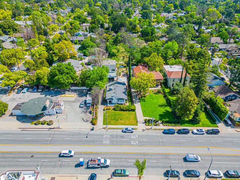 More Photos Of 1562 N Lake Ave, Pasadena Apartments For Sale