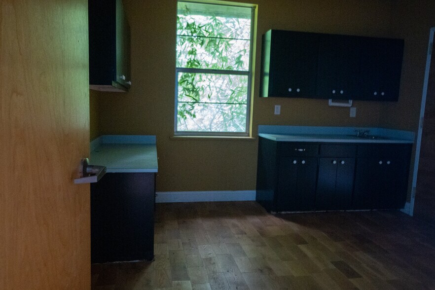 More Photos Of 103 N Washington Ave, Eatonton Medical For Lease