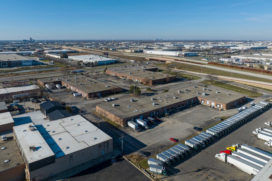 More Photos Of 1088-1130 W Thorndale Ave, Bensenville Unknown For Lease