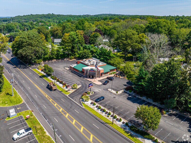 More Photos Of 41 US Highway 46, Budd Lake Restaurant For Lease