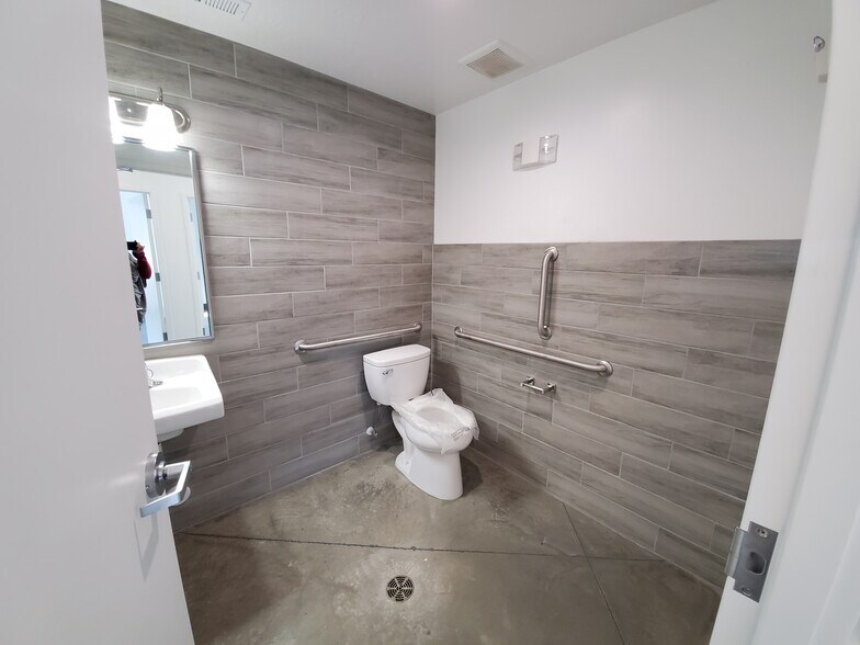 More Photos Of 2052 W 500 N, Springville Industrial For Sale