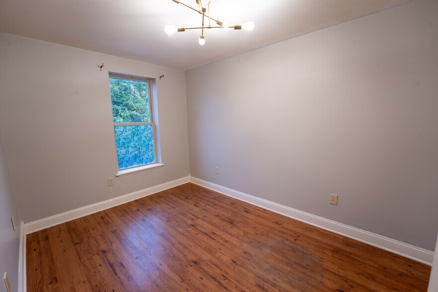 More Photos Of 20 Washington St, Ballston Spa Storefront Retail Office For Sale