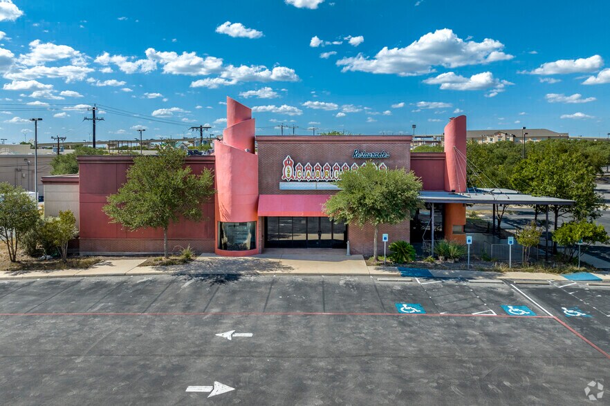 More Photos Of 17660 Henderson Pass, San Antonio Restaurant For Sale