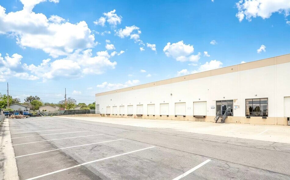 More Photos Of 5455 E La Palma Ave, Anaheim Manufacturing For Lease