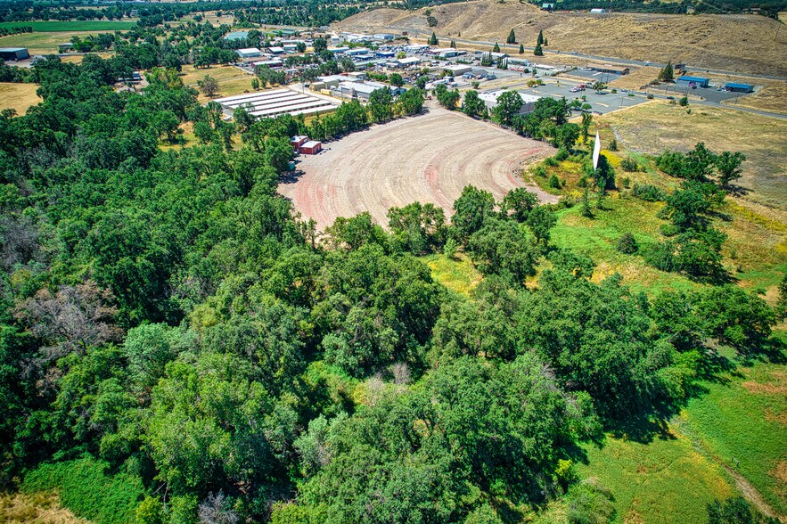 More Photos Of 52 Soda Bay Rd, Lakeport Movie Theatre For Sale