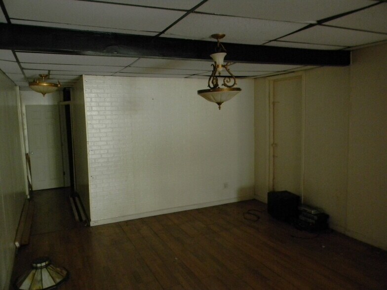 More Photos Of 206 S Broadway, Baltimore Restaurant For Sale