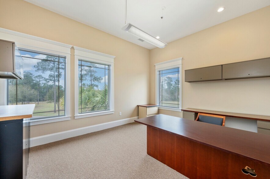 More Photos Of 3201 Heritage Plantation Blvd, Laurel Hill Office For Sale